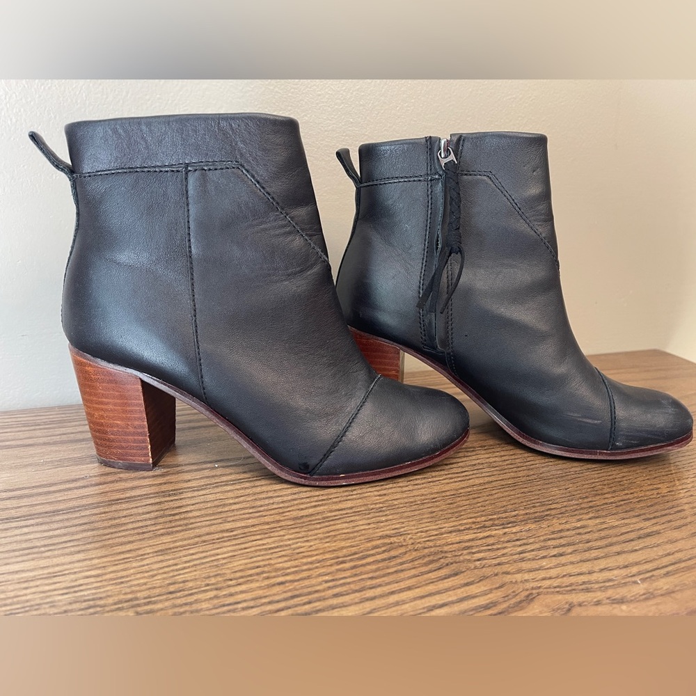 Toms Womens Black Leather Lunata Ankle Booties Side Zip Casual Block Heel Size 7